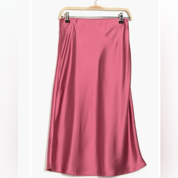NWOT Renee C. Raspberry slip skirt - Picture 3 of 6